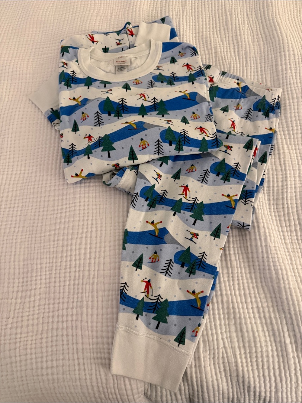 Hanna Andersson Women’s Ski Print Pajama Set - Christmas holiday pajamas